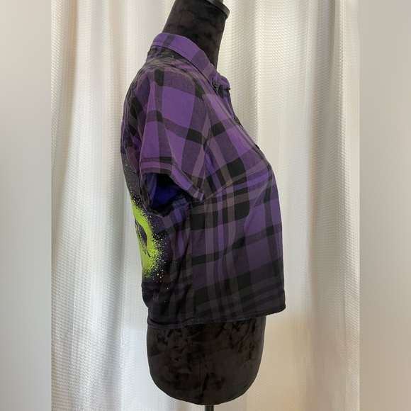 Disney Parks Her Universe plaid Haunted Mansion Hitchhiking Ghosts blouse medium - Picture 5 of 7